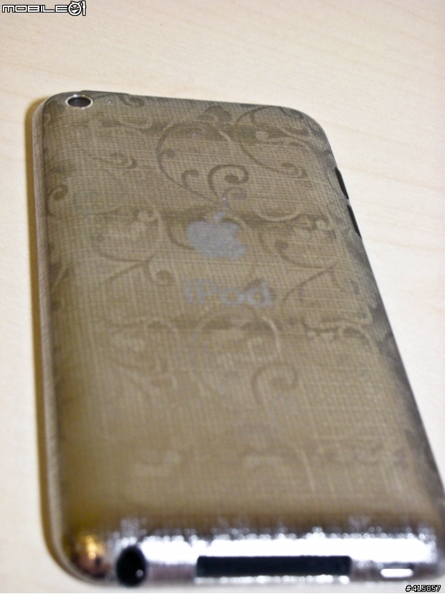 【分享】iPod touch 4+喬巴保護套+堤花包膜+Monster Turbine