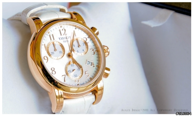 TISSOT Dressport 三眼計時腕錶-玫瑰金/白