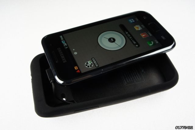 不是iPhone也有背夾式電池? XPAL POWER SKIN背夾式電池