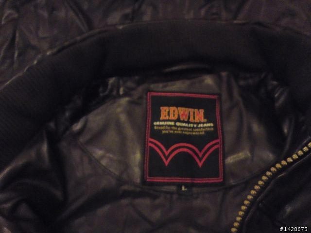 LEVI'S vs. EDWIN 羽絨外套