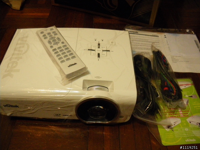 遲來的vivitek H1080 投影機開箱~~