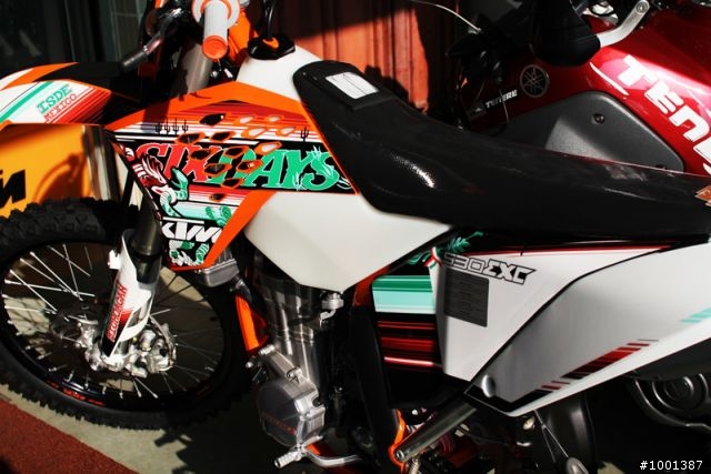 【開箱】2011 KTM SIXDAYS 特別版越野車 紀錄側拍