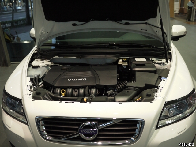 【更新‧開箱】V50 2.0 NA 等了三個月的"白白"