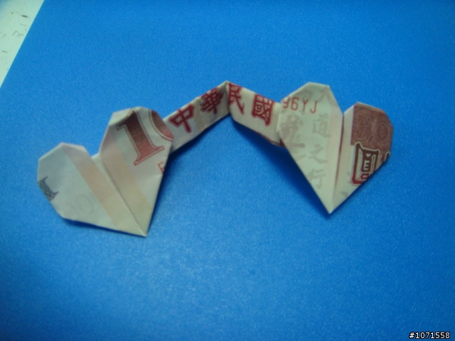 (01/25公開完整作法)NTD3200的百元紙鈔摺心.算不算逸品?