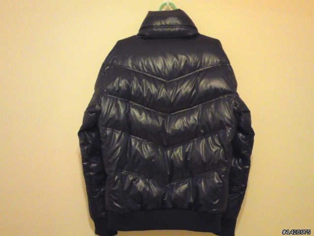 LEVI'S vs. EDWIN 羽絨外套