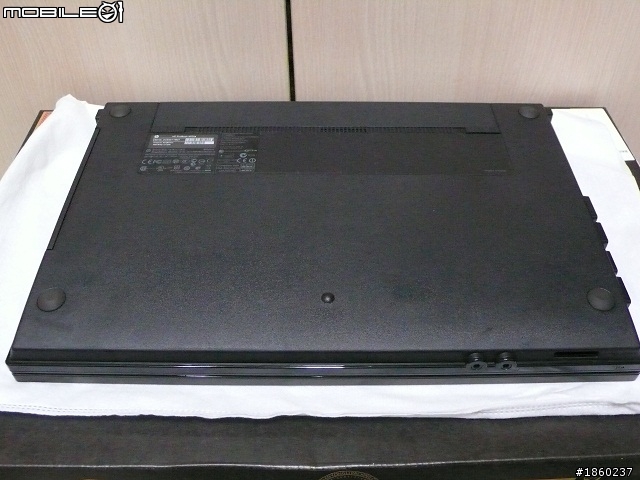 買筆電就像買家電...那就一次買兩部,成雙成對~~~