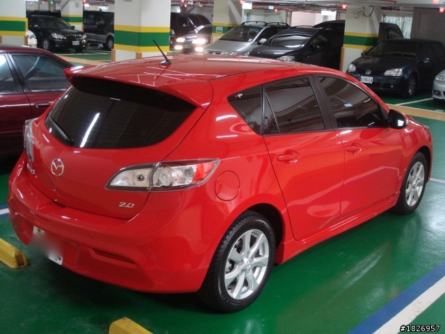 遲來的開箱文 Mazda3 5D (圖多)