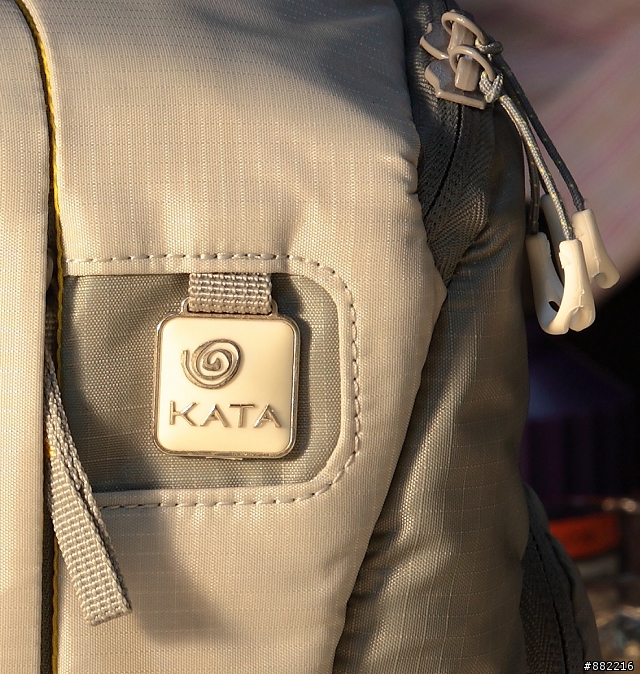 很簡單介紹kata s-18 一機一鏡包包