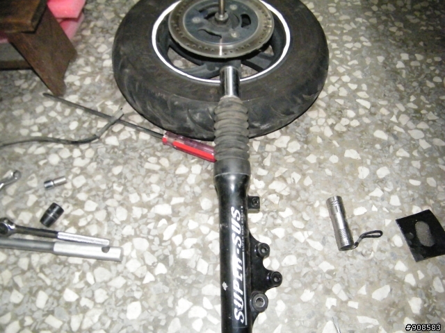 要死要活換前叉油~DIY