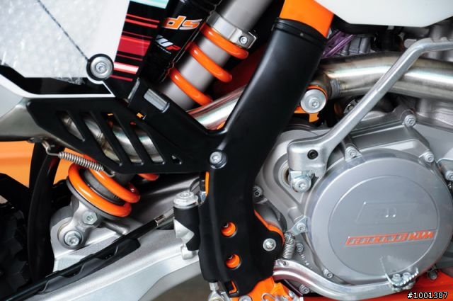 【開箱】2011 KTM SIXDAYS 特別版越野車 紀錄側拍