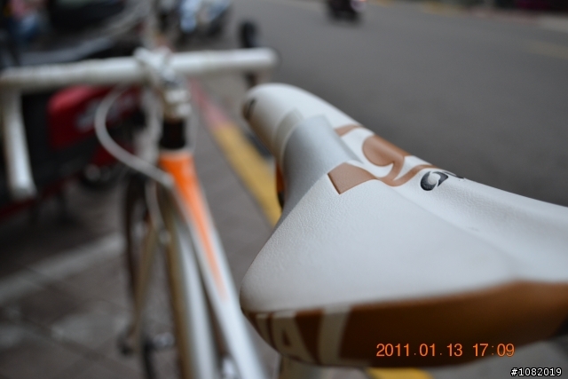 2011年FUJI SUPREME 1.0女性公路車不專業的開箱文