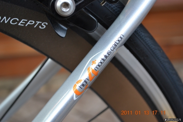2011年FUJI SUPREME 1.0女性公路車不專業的開箱文