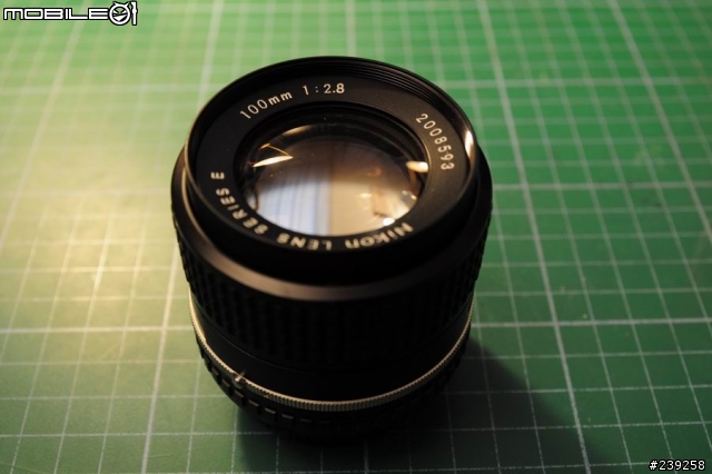 D5000的小巧機身蓋 - Sigma 24mm f2.8 小巧定焦鏡