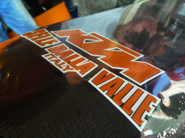 【開箱】2011 KTM SIXDAYS 特別版越野車 紀錄側拍