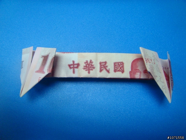 (01/25公開完整作法)NTD3200的百元紙鈔摺心.算不算逸品?