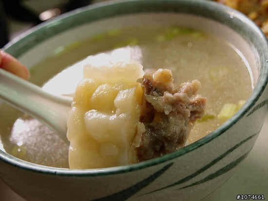 (高雄食記)阿秀烏魚子小吃部~只有中午營業.近光華夜市