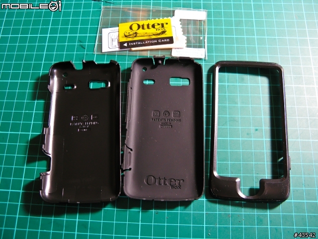 固若金湯的保護 ─ OtterBOX Commuter series for Desire Z