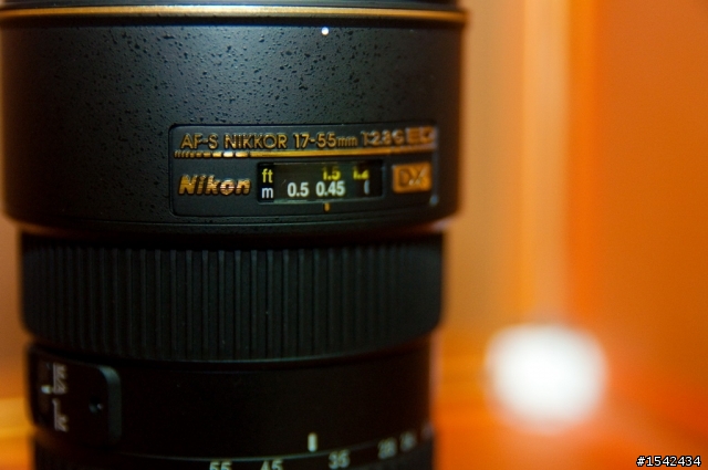 【開箱】Nikon 17-55 F2.8 DX (拍得不好請見諒...)