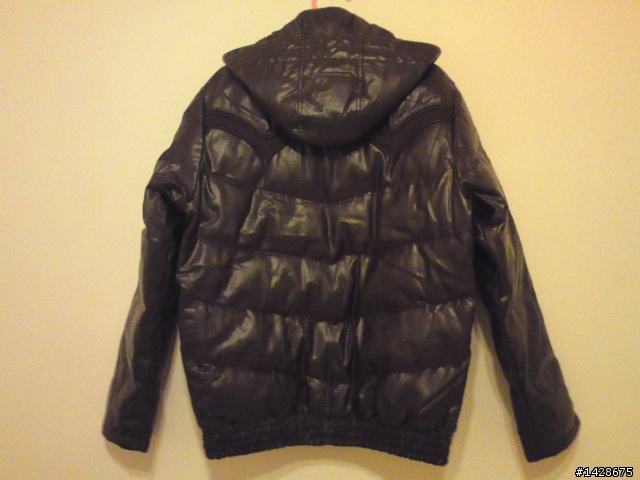 LEVI'S vs. EDWIN 羽絨外套