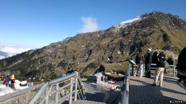 1/23 挑戰全程短袖上合歡山武嶺賞殘雪成功