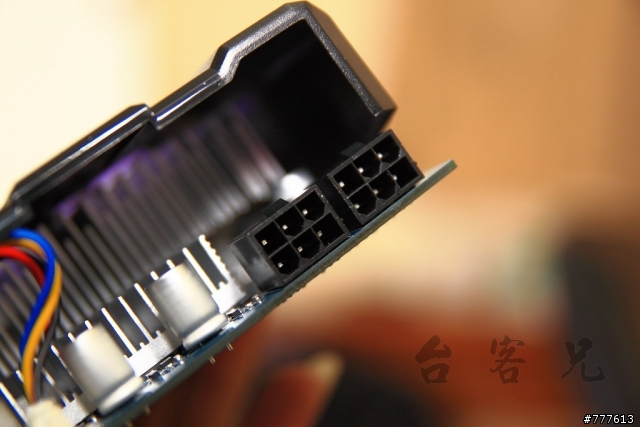 出現了~入手最低價的"四百塊"GTX460 768M實測+BIOS修改