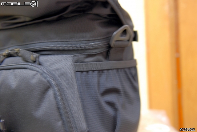 開袋文--我的BF2『LOWEPRO NOVA 160』