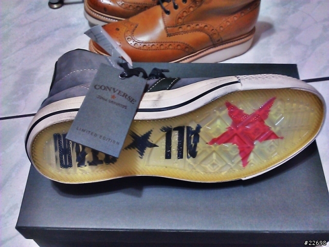 髒髒的新鞋 (Converse by John Varvatos X ONE STAR)