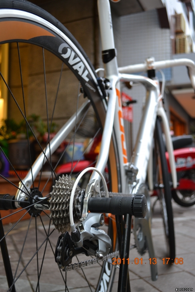 2011年FUJI SUPREME 1.0女性公路車不專業的開箱文