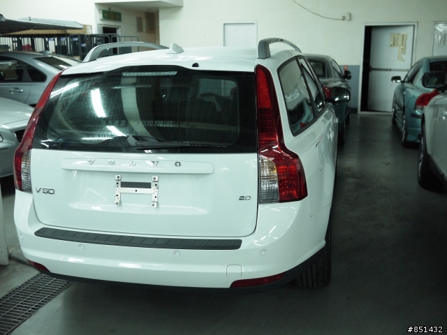 【更新‧開箱】V50 2.0 NA 等了三個月的"白白"
