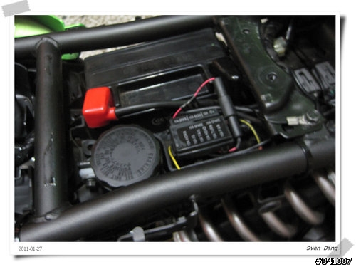 分享 kawasaki versys安裝機車小U電源供應器