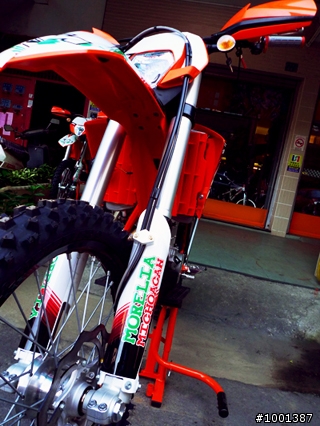 【開箱】2011 KTM SIXDAYS 特別版越野車 紀錄側拍