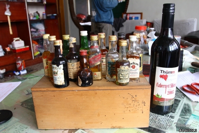 大掃除掃到一堆酒