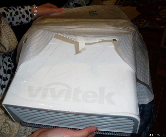 遲來的vivitek H1080 投影機開箱~~