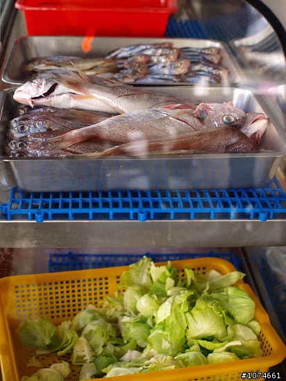 (高雄食記)阿秀烏魚子小吃部~只有中午營業.近光華夜市