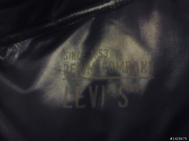 LEVI'S vs. EDWIN 羽絨外套