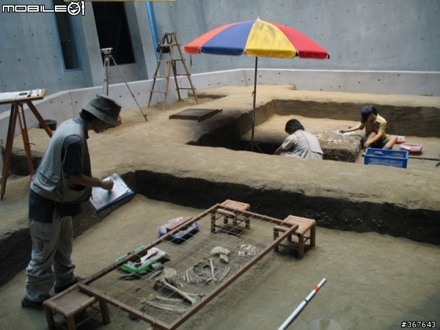 駕著SUV去看十三行遺址
