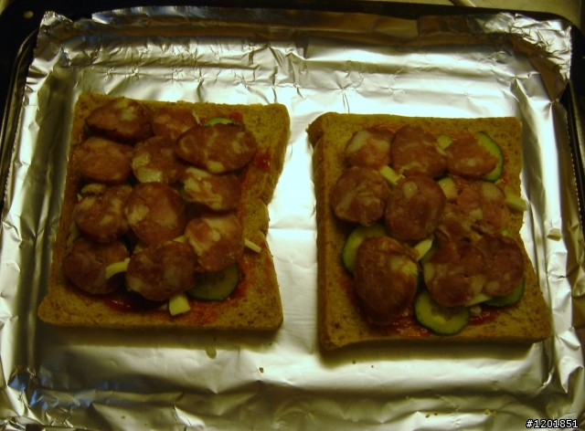 烤箱料理----剩菜再利用之偽pizza