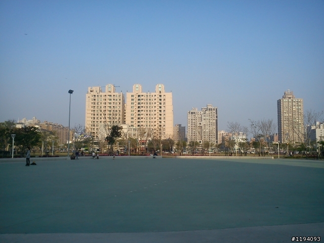 高雄市凹子底 , 很高興目前能有這樣的居住環境 ~