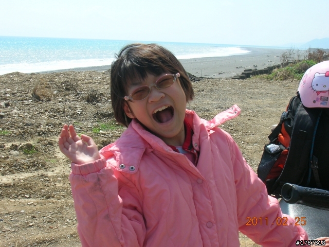 相信自己~~~小安安後山之旅!!