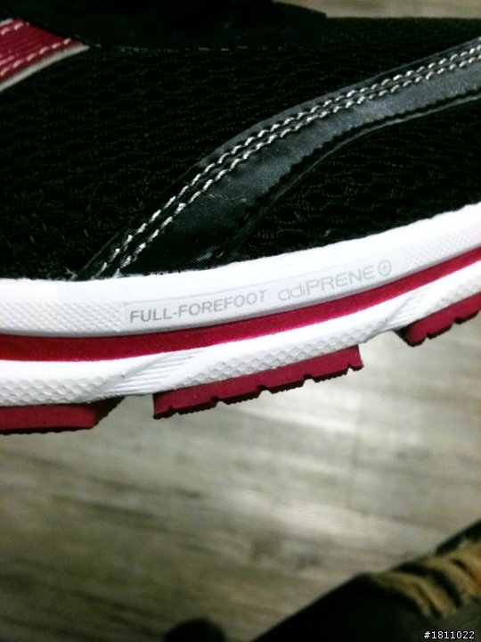 ADIDAS MICOACH自我挑戰賽獎品--Adizero Ace M鞋測囉
