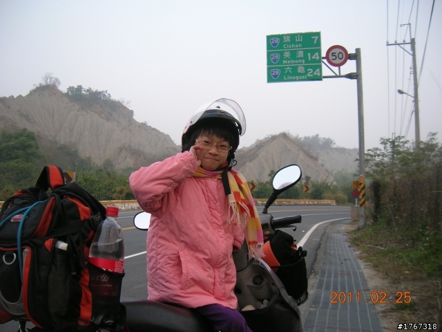 相信自己~~~小安安後山之旅!!