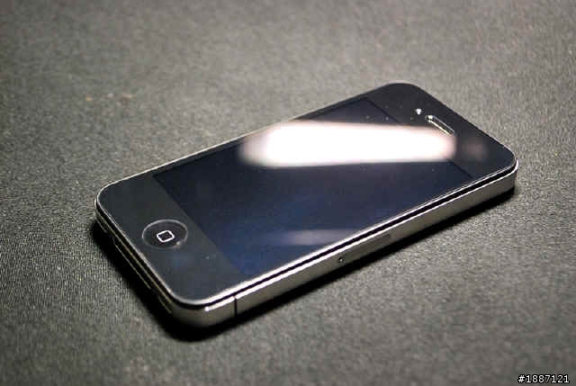 總算~iphone4入手,但重點不是開箱~是......變身!!