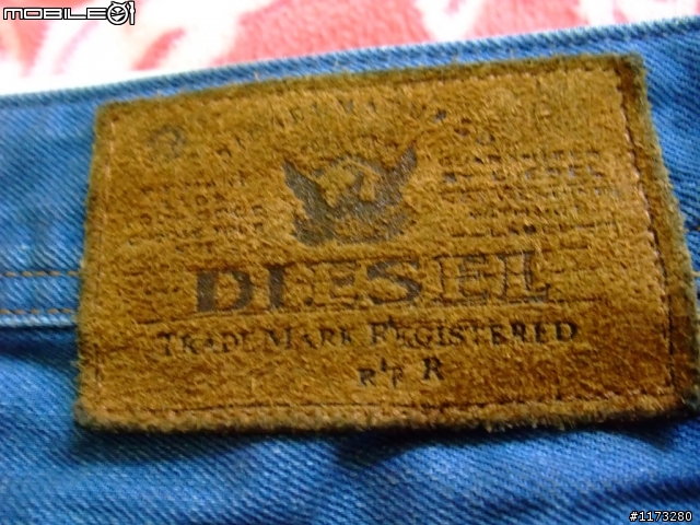 DIESEL Krooley 8NJ & Thanaz 8B9 (兩條褲子到了, 附上放毒照)