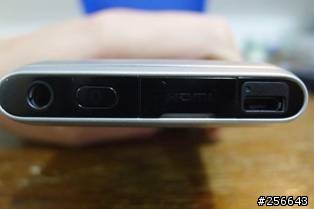 燒燙燙NOKIA E7火速開箱