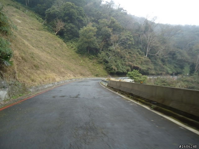北橫公路濕漉漉