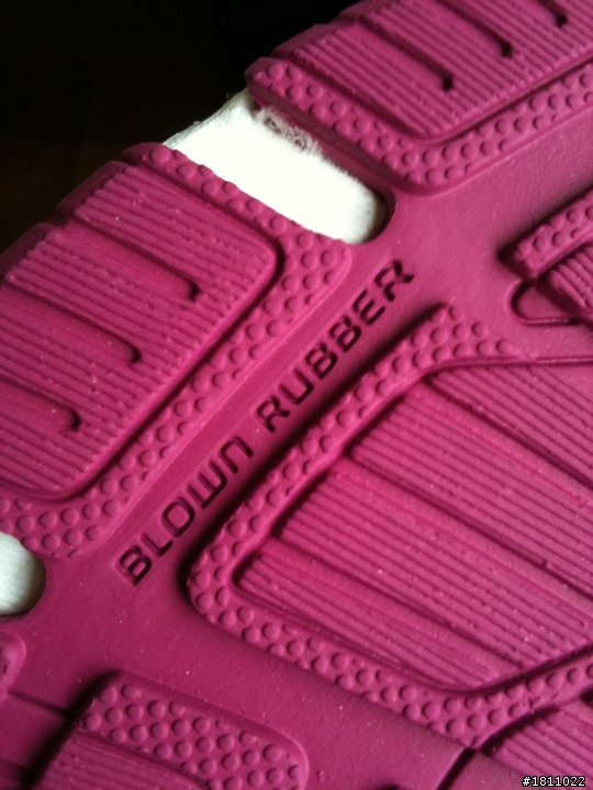 ADIDAS MICOACH自我挑戰賽獎品--Adizero Ace M鞋測囉
