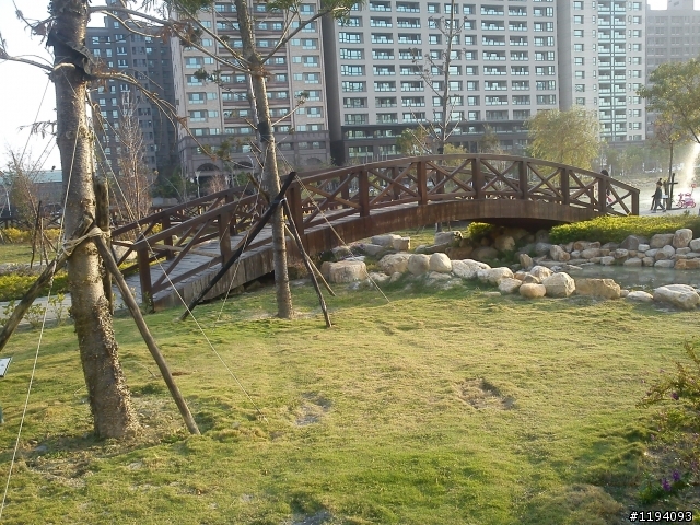 高雄市凹子底 , 很高興目前能有這樣的居住環境 ~