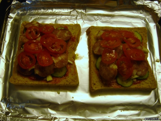 烤箱料理----剩菜再利用之偽pizza