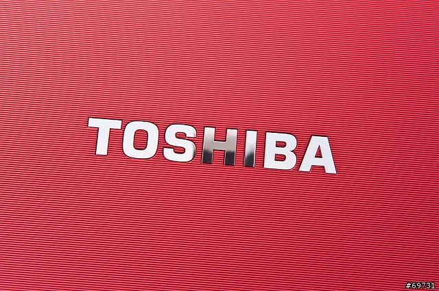 《 熊寶貝 》TOSHIBA R830 商務也能很時尚