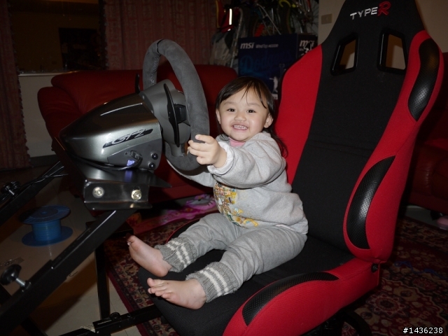 有設定的問題回答 911 GT2 方向盤 測試文